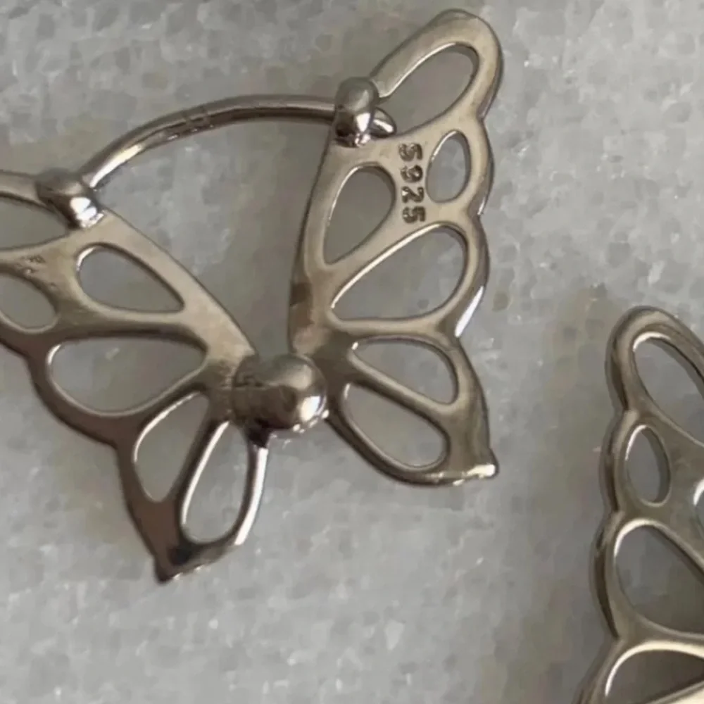 COPY - Sterling Silver Butterfly Wing Hoop Earrings Brand New - Picture 3 of 5